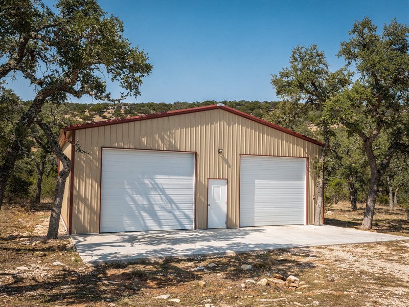 Red-Iron Shop with Roll-Up Doors, New Braunfels TX